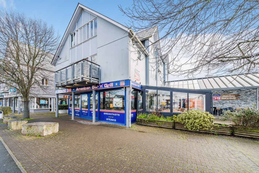 Restaurant Premises, Eddystone House, Wadebridge, Cornwall Miller